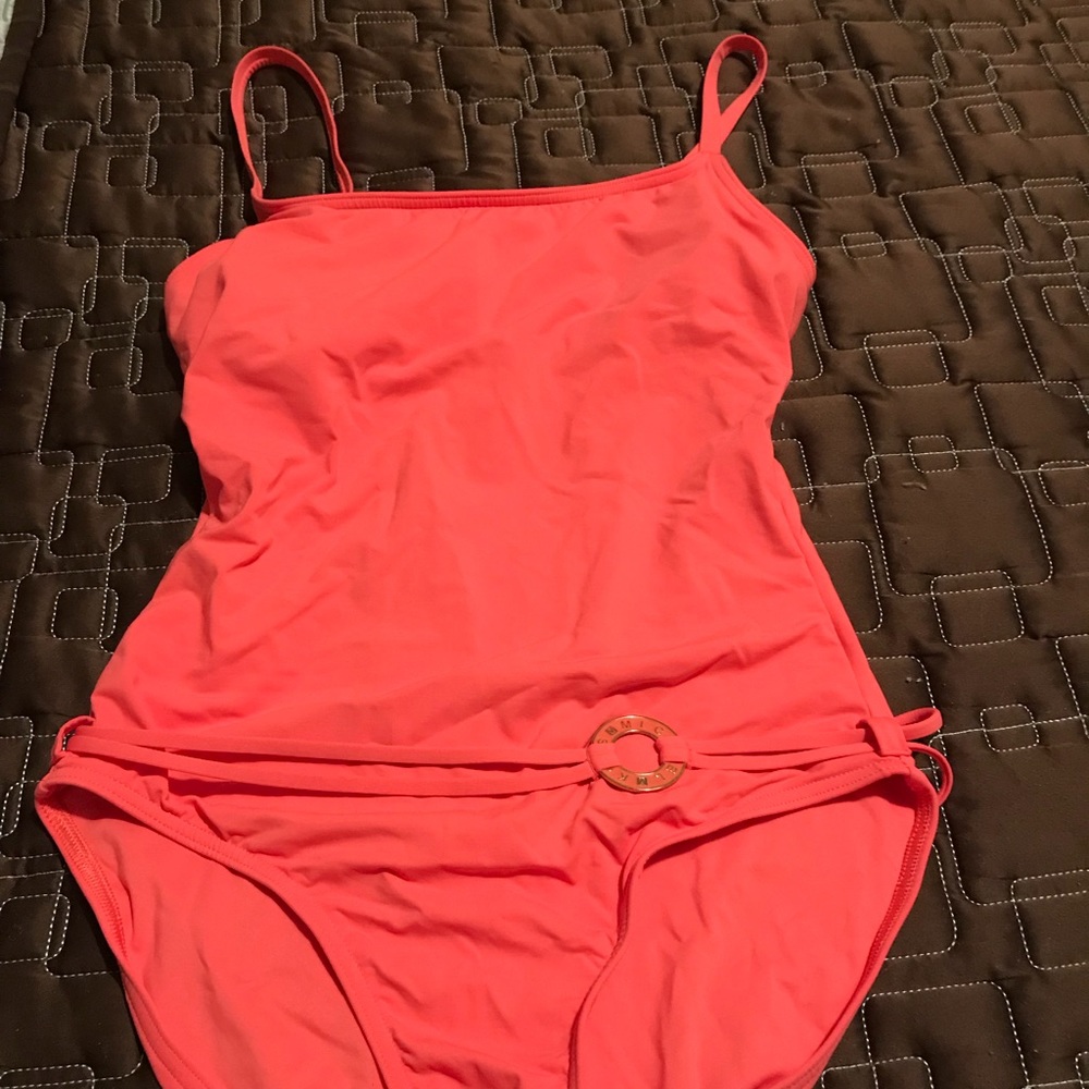 😎😎Michael Kors coral swimsuit 🌊